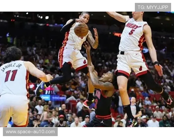 希罗哈克斯伤病更新，热火轮换阵容稳定性受考验